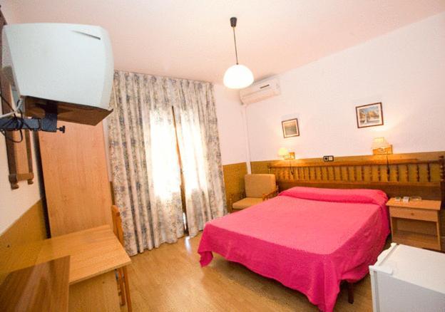Hostal Lizana Huesca Bagian luar foto
